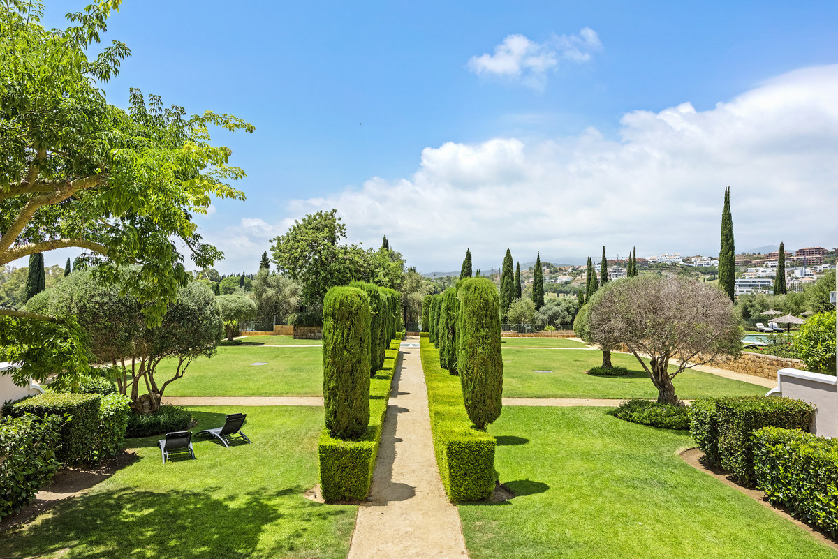 1 Bed Apartment for sale in Los Flamingos Costa Del Sol, Málaga, Spain