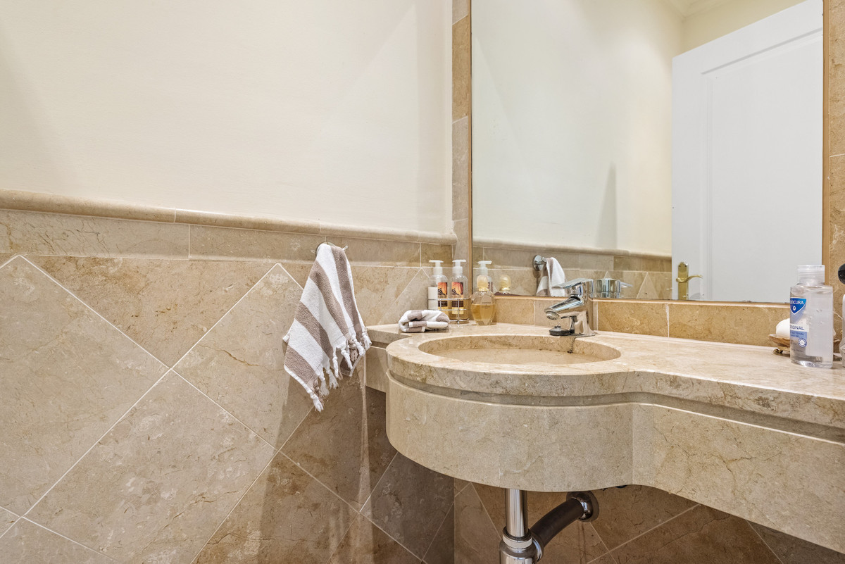 1 Bed Apartment for sale in Los Flamingos Costa Del Sol, Málaga, Spain
