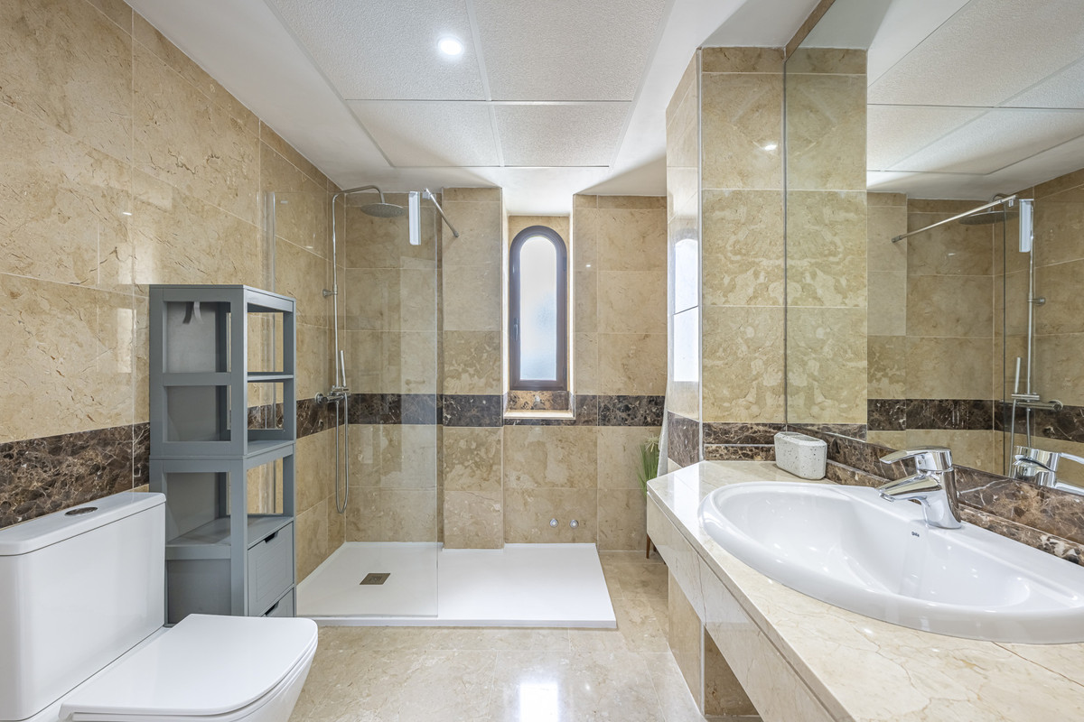 3 Bed Townhouse for sale in La Alcaidesa Costa Del Sol, Cádiz, Spain