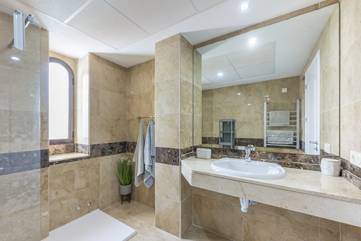 3 Bed Townhouse for sale in La Alcaidesa Costa Del Sol, Cádiz, Spain