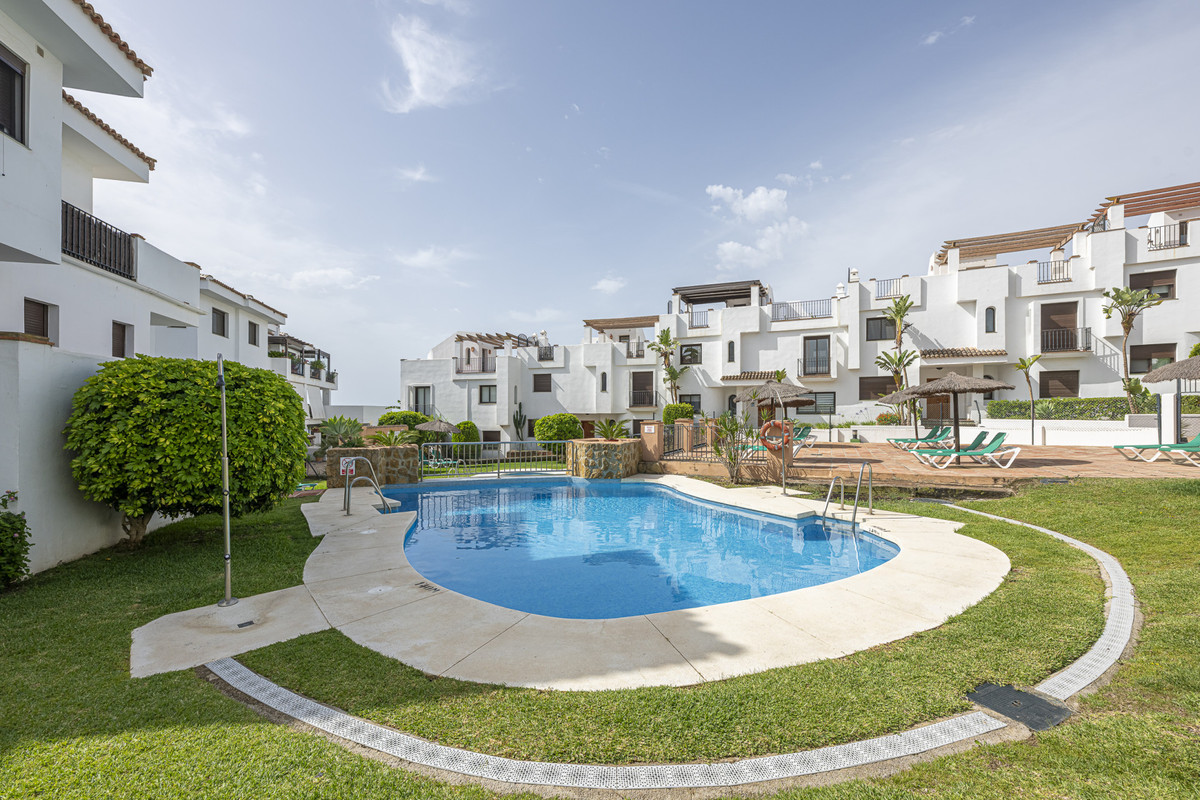 3 Bed Townhouse for sale in La Alcaidesa Costa Del Sol, Cádiz, Spain