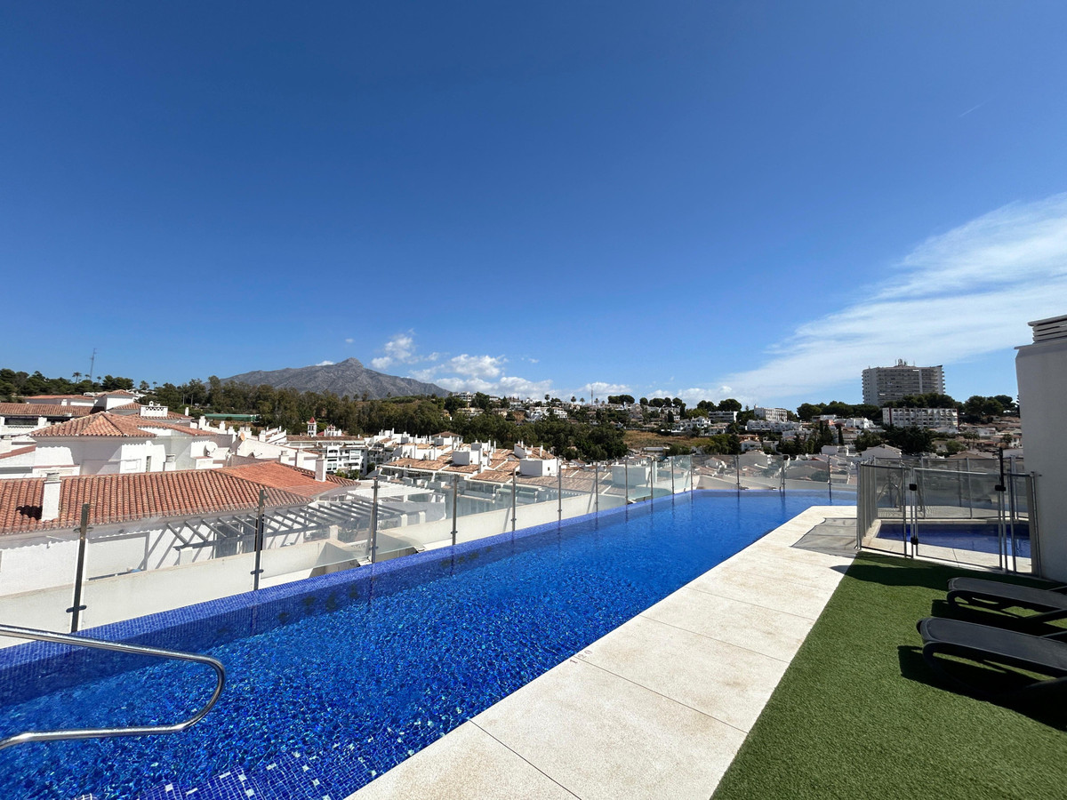 3 Bed Apartment for sale in Nueva Andalucía Costa Del Sol, Málaga, Spain
