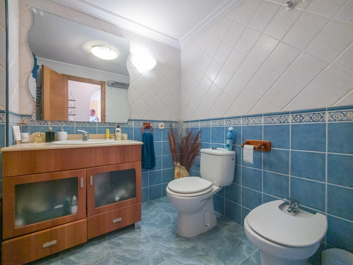 2 Bed Apartment for sale in Torrevieja Costa Blanca, Alicante, Spain