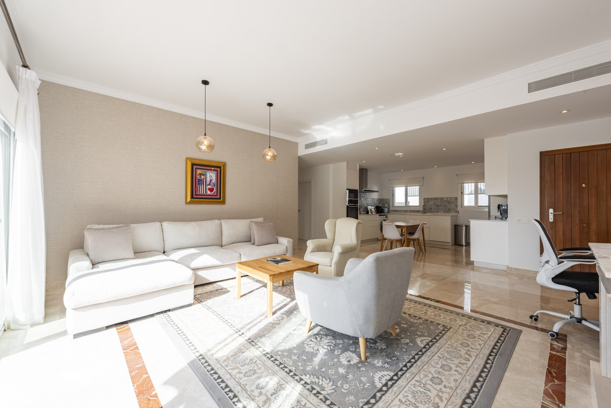 2 Bed Apartment for sale in Benahavís Costa Del Sol, Málaga, Spain