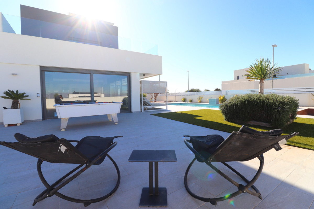 3 Bed Townhouse for sale in Benimar Costa Blanca, Alicante, Spain
