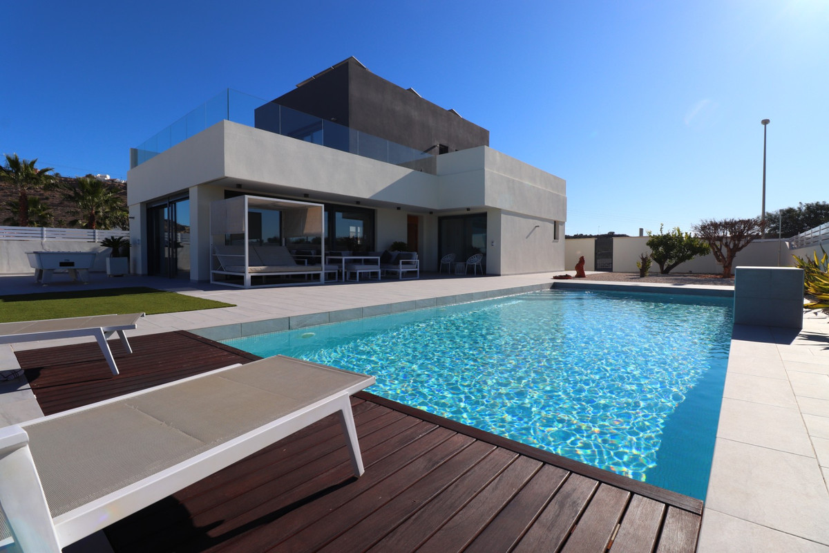 3 Bed Townhouse for sale in Benimar Costa Blanca, Alicante, Spain