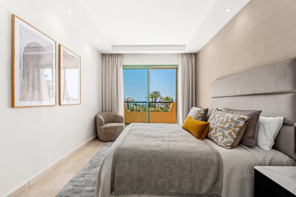 3 Bed Apartment for sale in Los Flamingos Costa Del Sol, Málaga, Spain