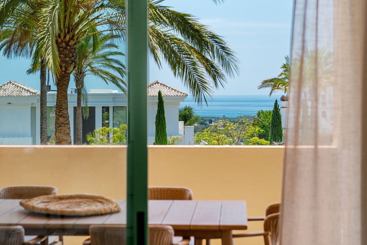 3 Bed Apartment for sale in Los Flamingos Costa Del Sol, Málaga, Spain