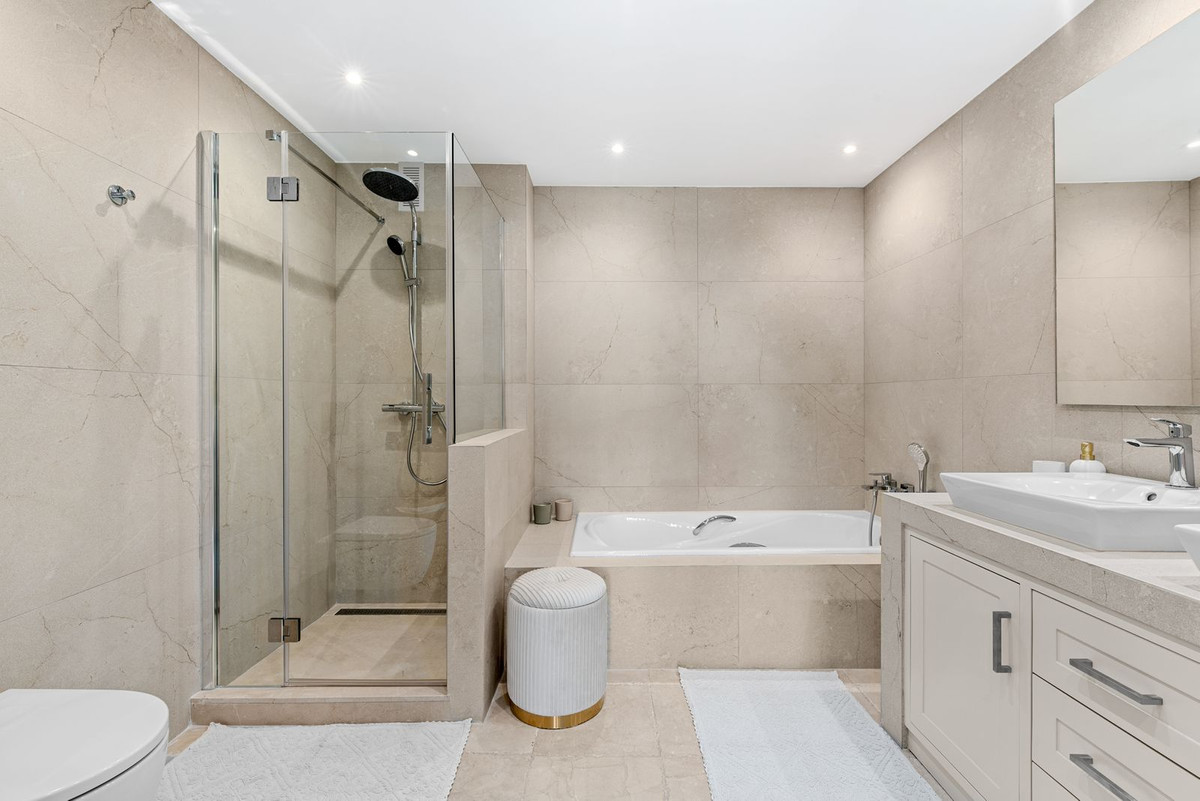 3 Bed Apartment for sale in Los Flamingos Costa Del Sol, Málaga, Spain
