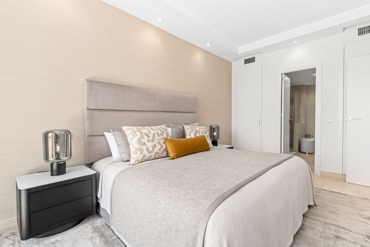 3 Bed Apartment for sale in Los Flamingos Costa Del Sol, Málaga, Spain