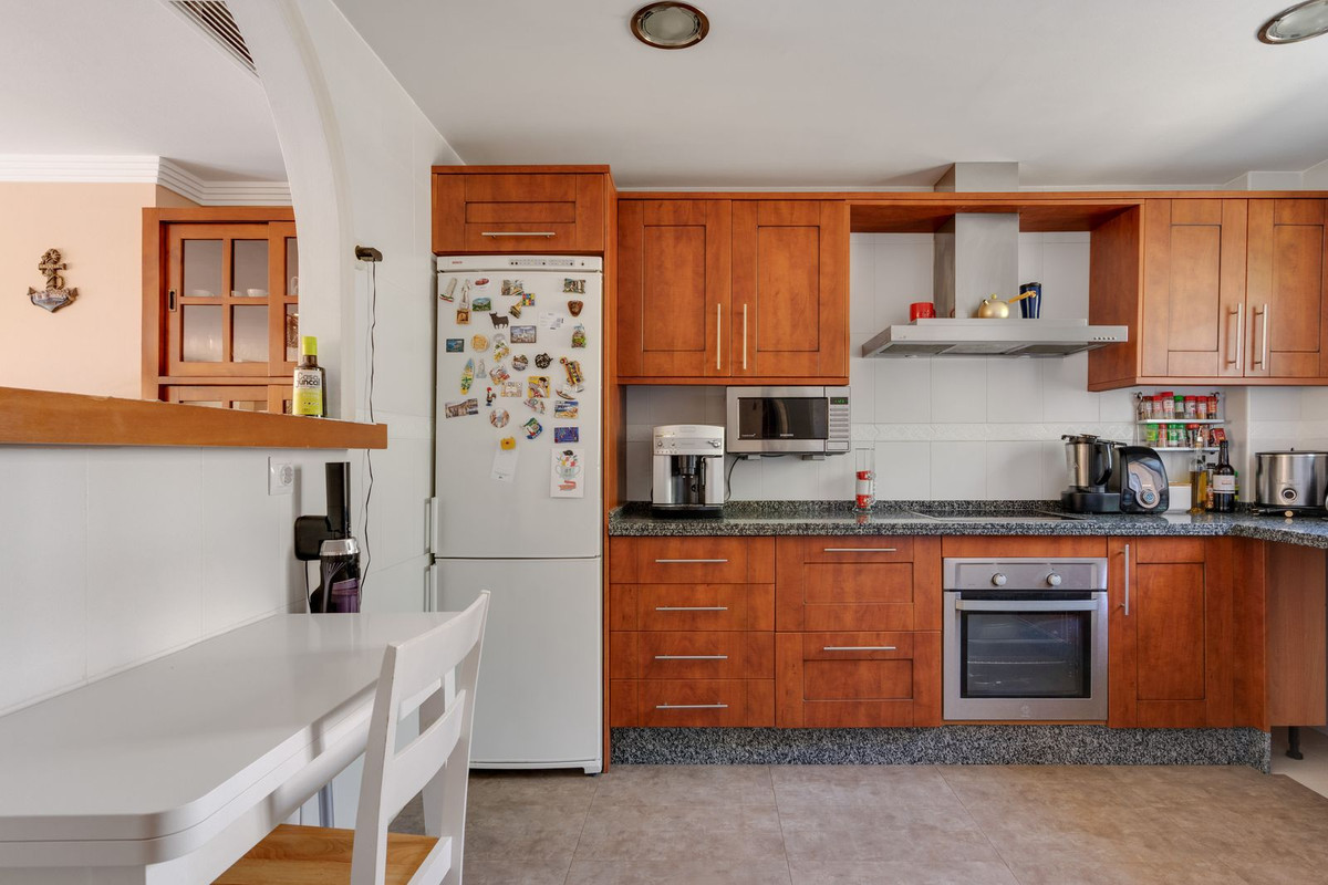 3 Bed Townhouse for sale in Estepona Costa Del Sol, Málaga, Spain