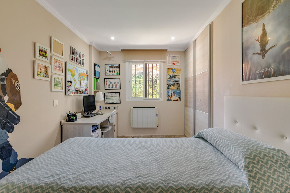 3 Bed Townhouse for sale in Estepona Costa Del Sol, Málaga, Spain