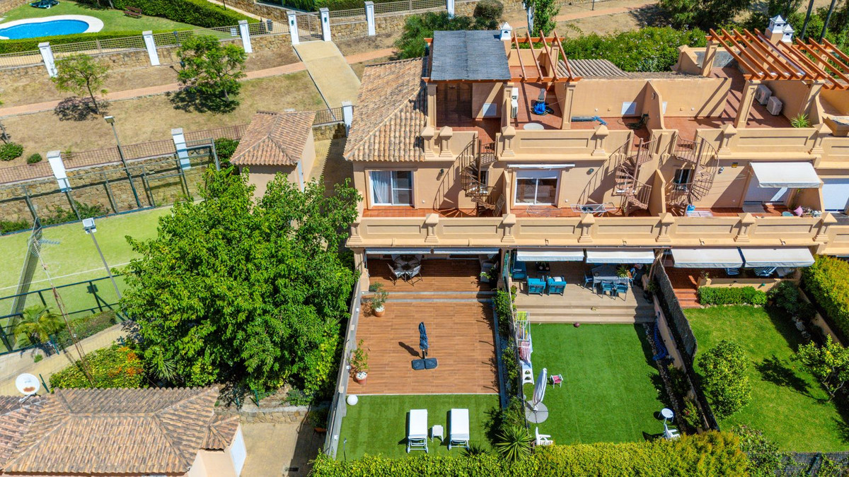 3 Bed Townhouse for sale in Estepona Costa Del Sol, Málaga, Spain