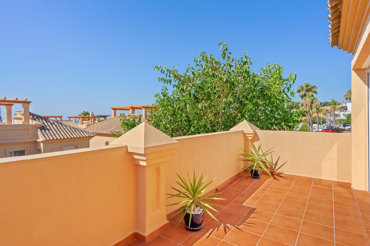 3 Bed Townhouse for sale in Estepona Costa Del Sol, Málaga, Spain