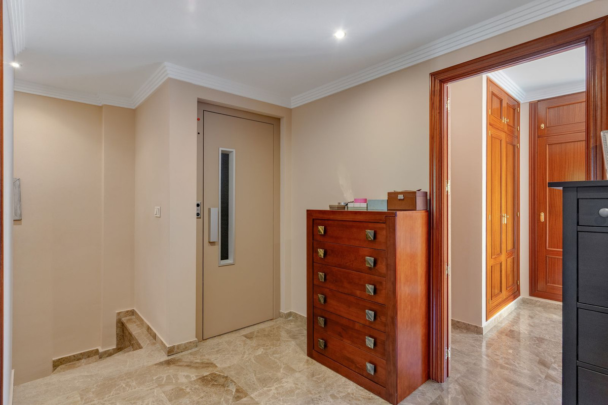 3 Bed Townhouse for sale in Estepona Costa Del Sol, Málaga, Spain