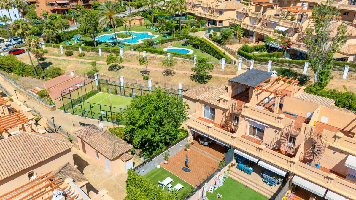 3 Bed Townhouse for sale in Estepona Costa Del Sol, Málaga, Spain