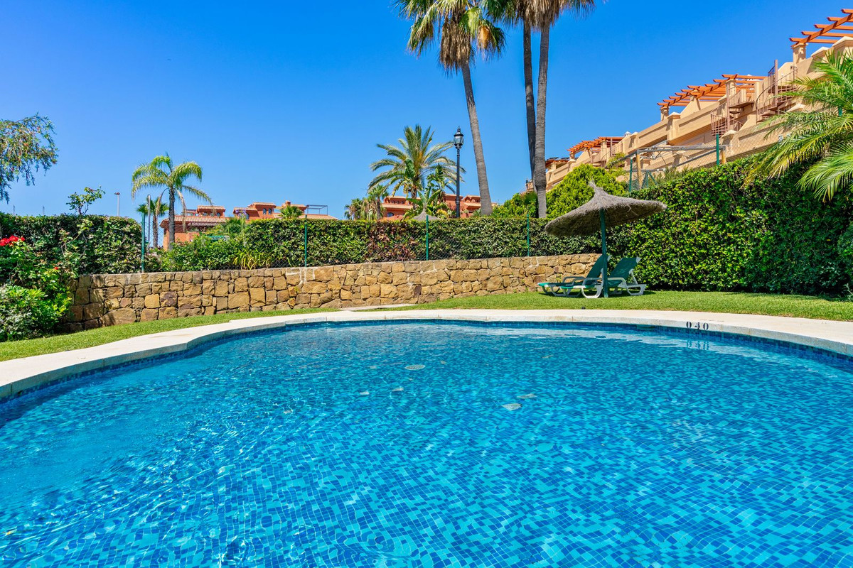 3 Bed Townhouse for sale in Estepona Costa Del Sol, Málaga, Spain