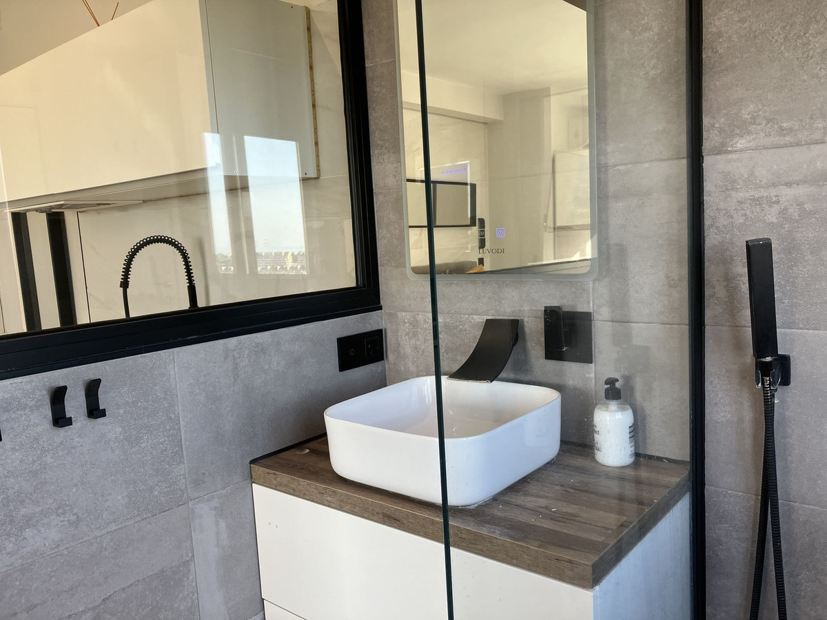 1 Bed Apartment for sale in Aloha Costa Del Sol, Málaga, Spain