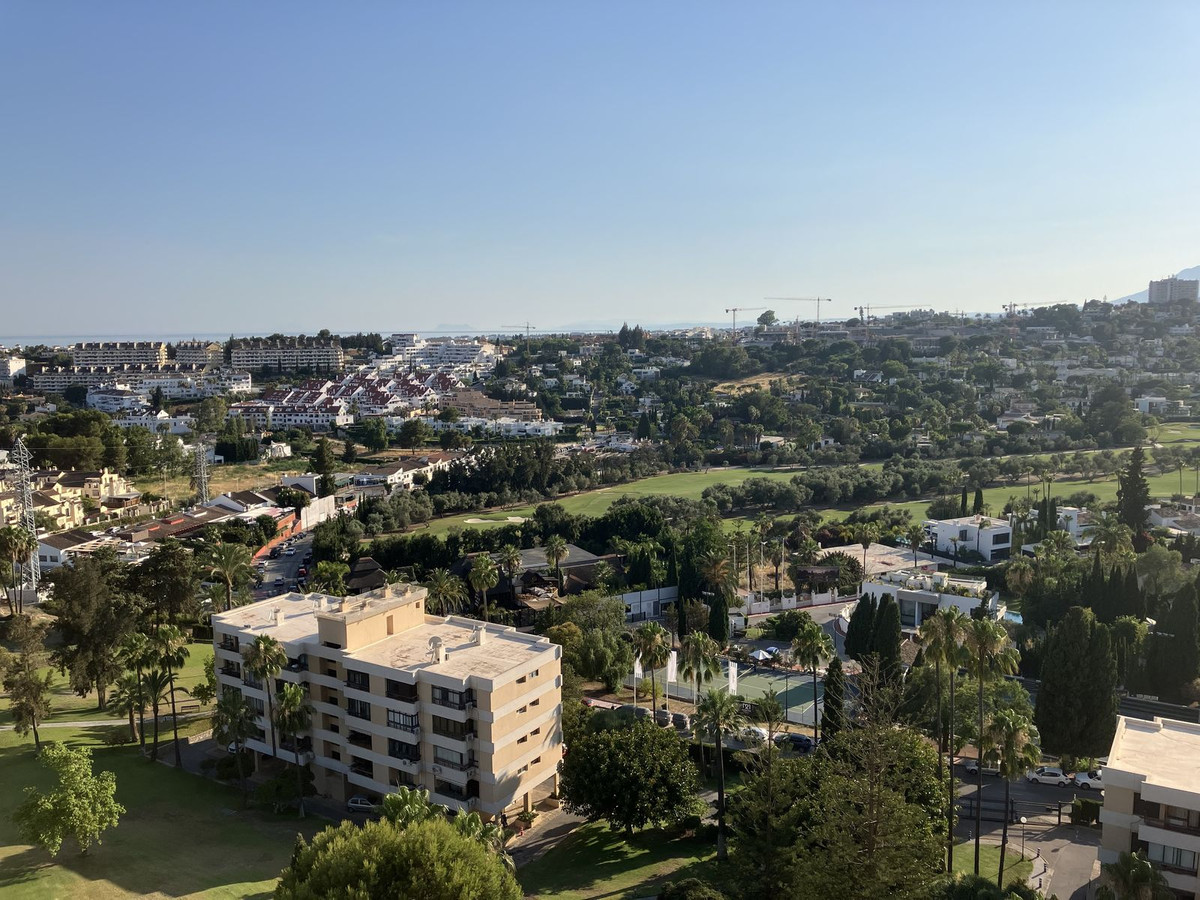1 Bed Apartment for sale in Aloha Costa Del Sol, Málaga, Spain