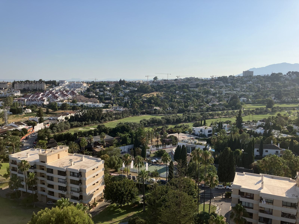 1 Bed Apartment for sale in Aloha Costa Del Sol, Málaga, Spain