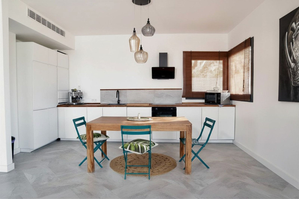 4 Bed Townhouse for sale in Coín Costa Del Sol, Málaga, Spain