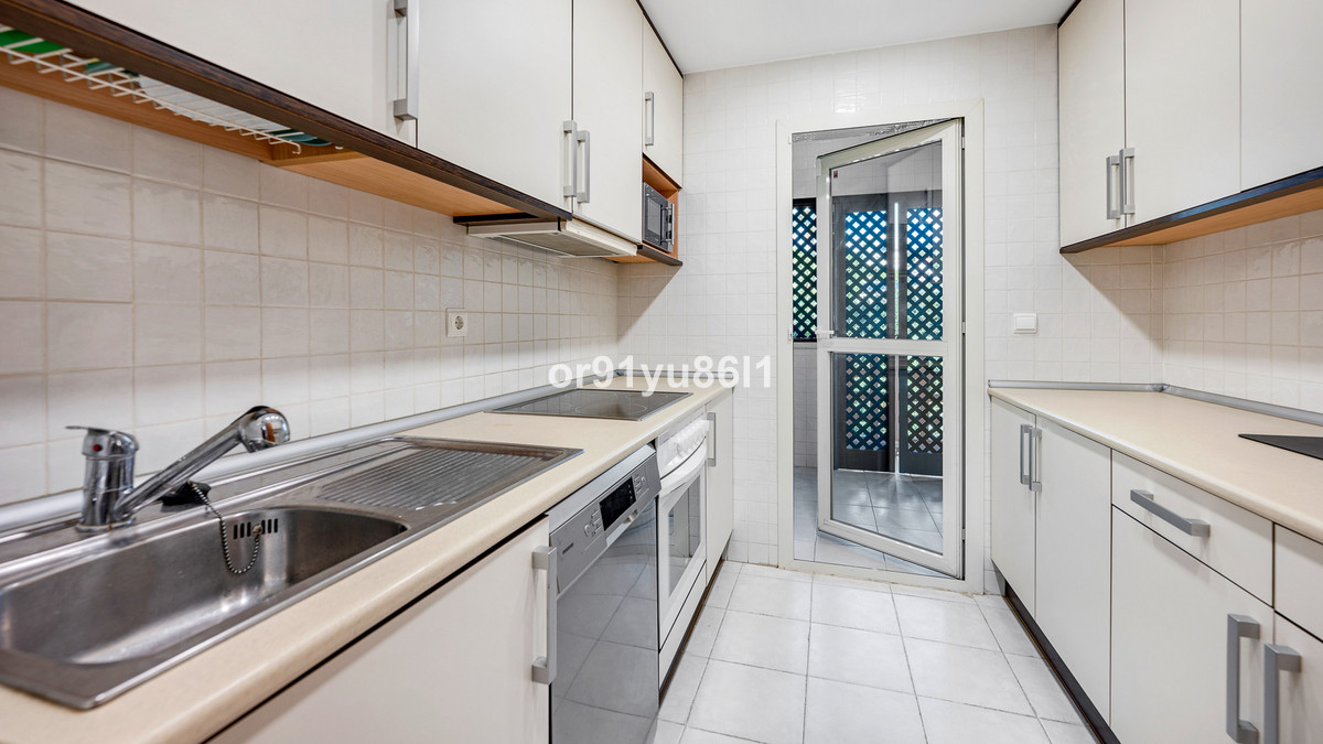 3 Bed Apartment for sale in Marbesa Costa Del Sol, Málaga, Spain