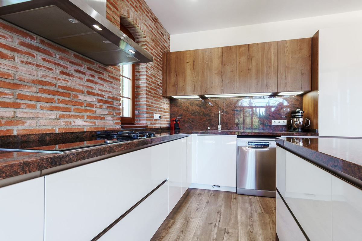Se vende Villa - Chalet de 5 dormitorios en Costa Del Sol, Málaga, España