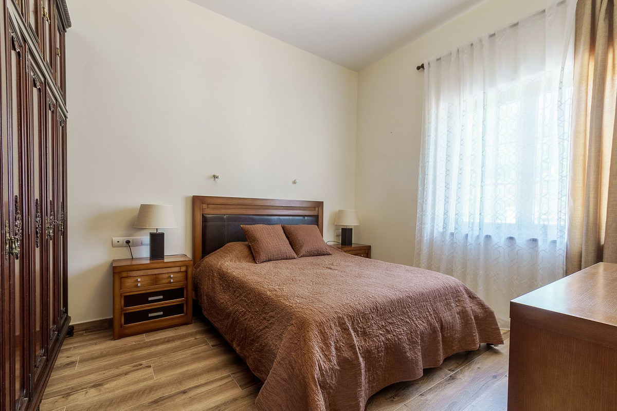 Se vende Villa - Chalet de 5 dormitorios en Costa Del Sol, Málaga, España