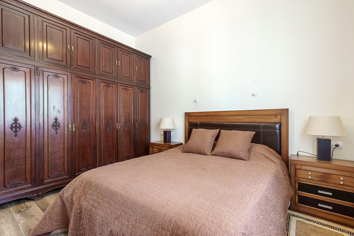Se vende Villa - Chalet de 5 dormitorios en Costa Del Sol, Málaga, España