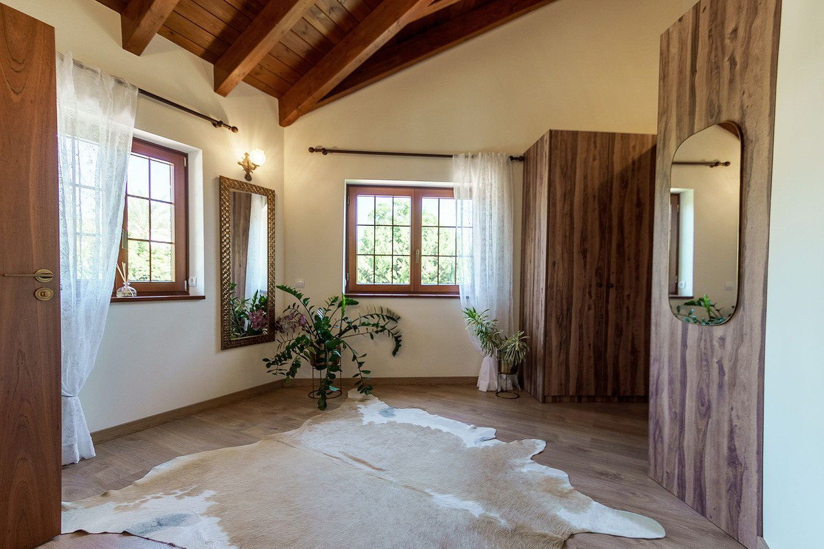 Se vende Villa - Chalet de 5 dormitorios en Costa Del Sol, Málaga, España
