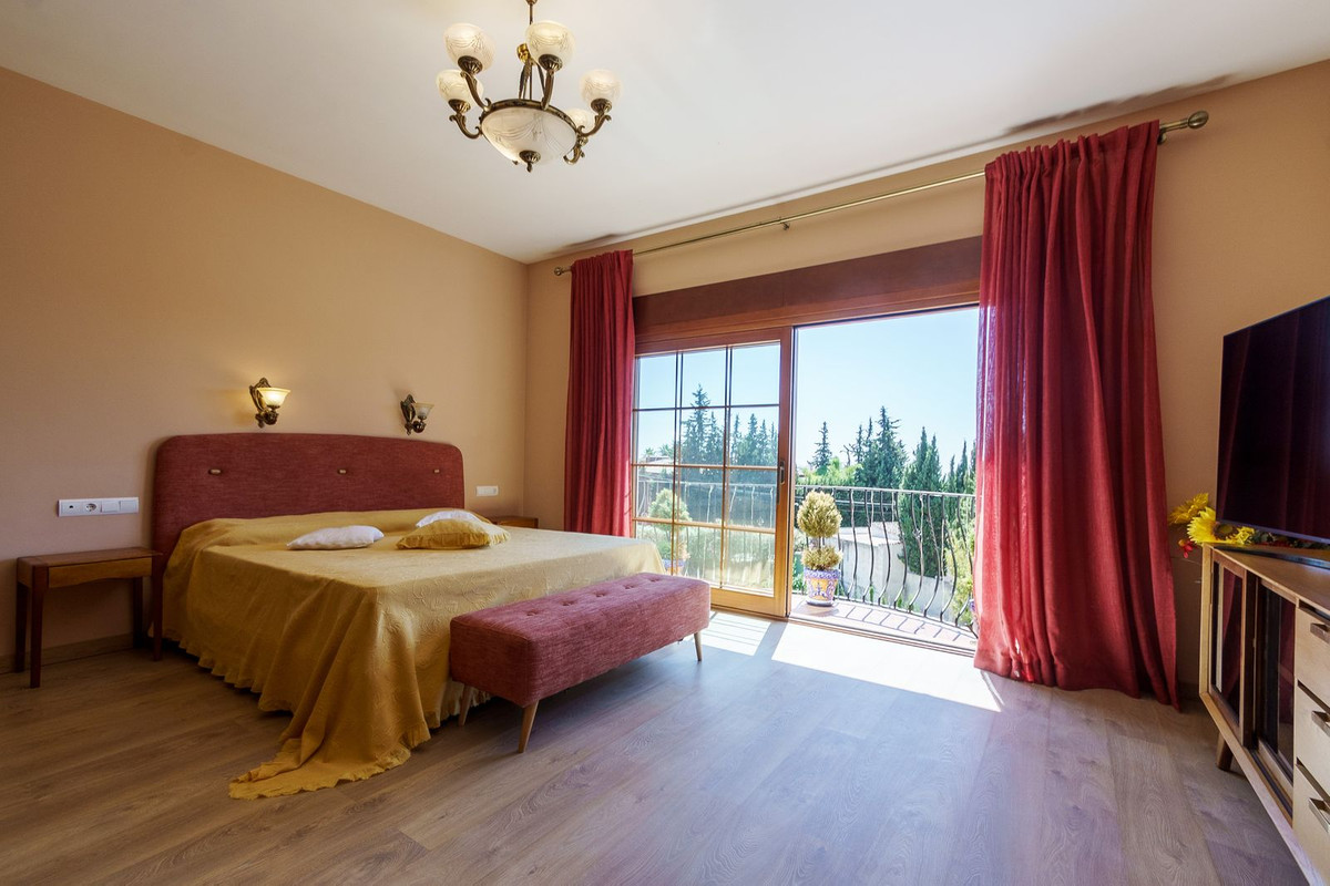 Se vende Villa - Chalet de 5 dormitorios en Costa Del Sol, Málaga, España