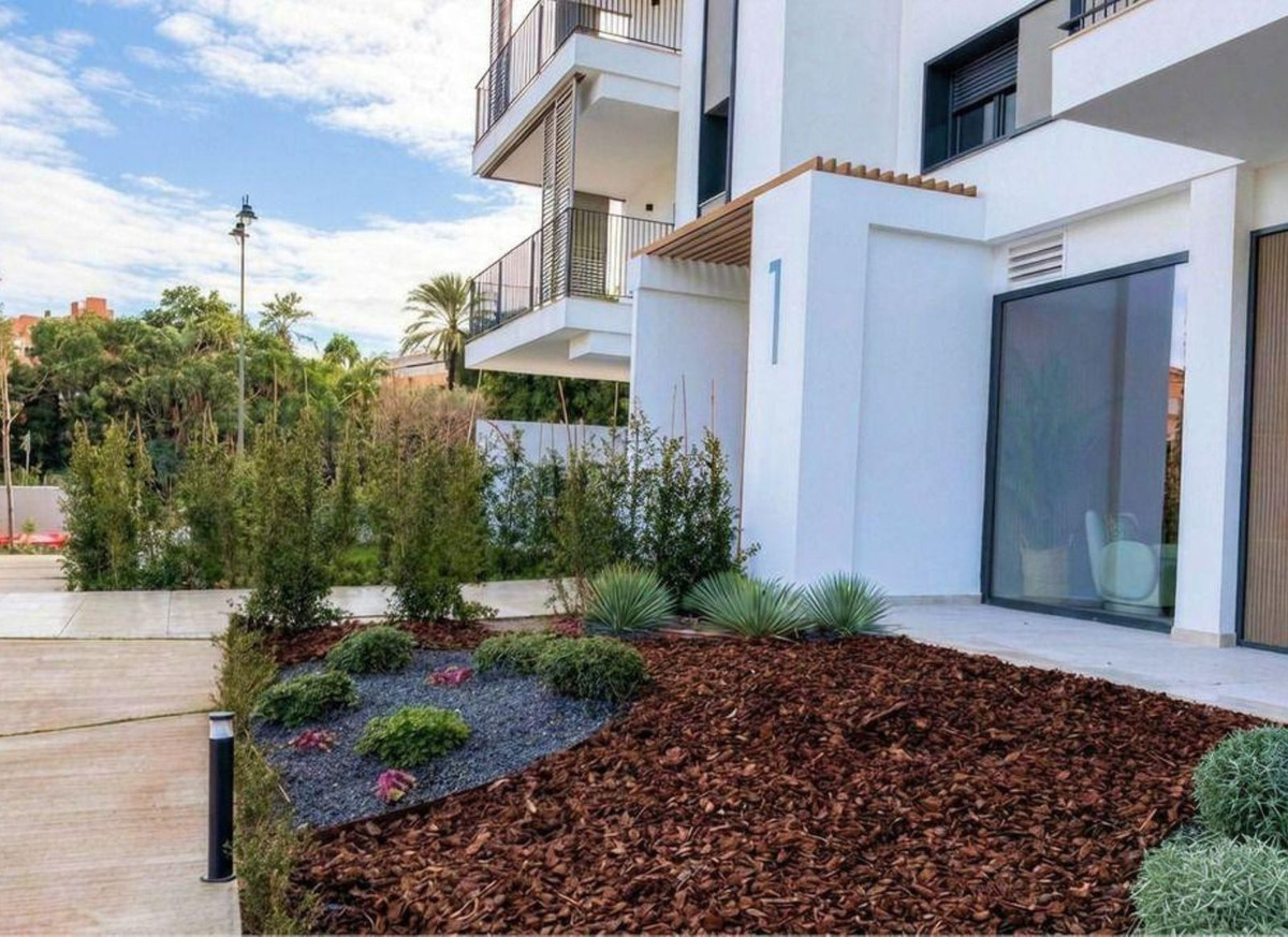 2 Bed Apartment for sale in Estepona Costa Del Sol, Málaga, Spain