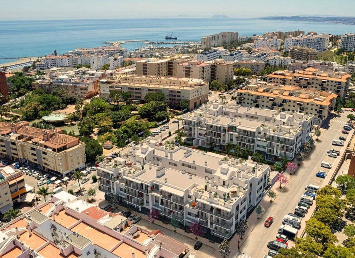 2 Bed Apartment for sale in Estepona Costa Del Sol, Málaga, Spain
