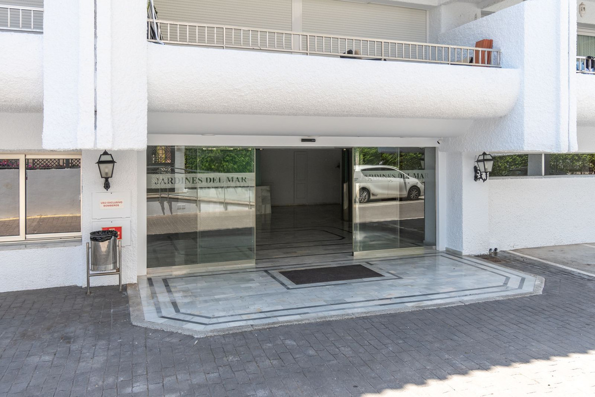 1 Bed Apartment for sale in The Golden Mile Costa Del Sol, Málaga, Spain