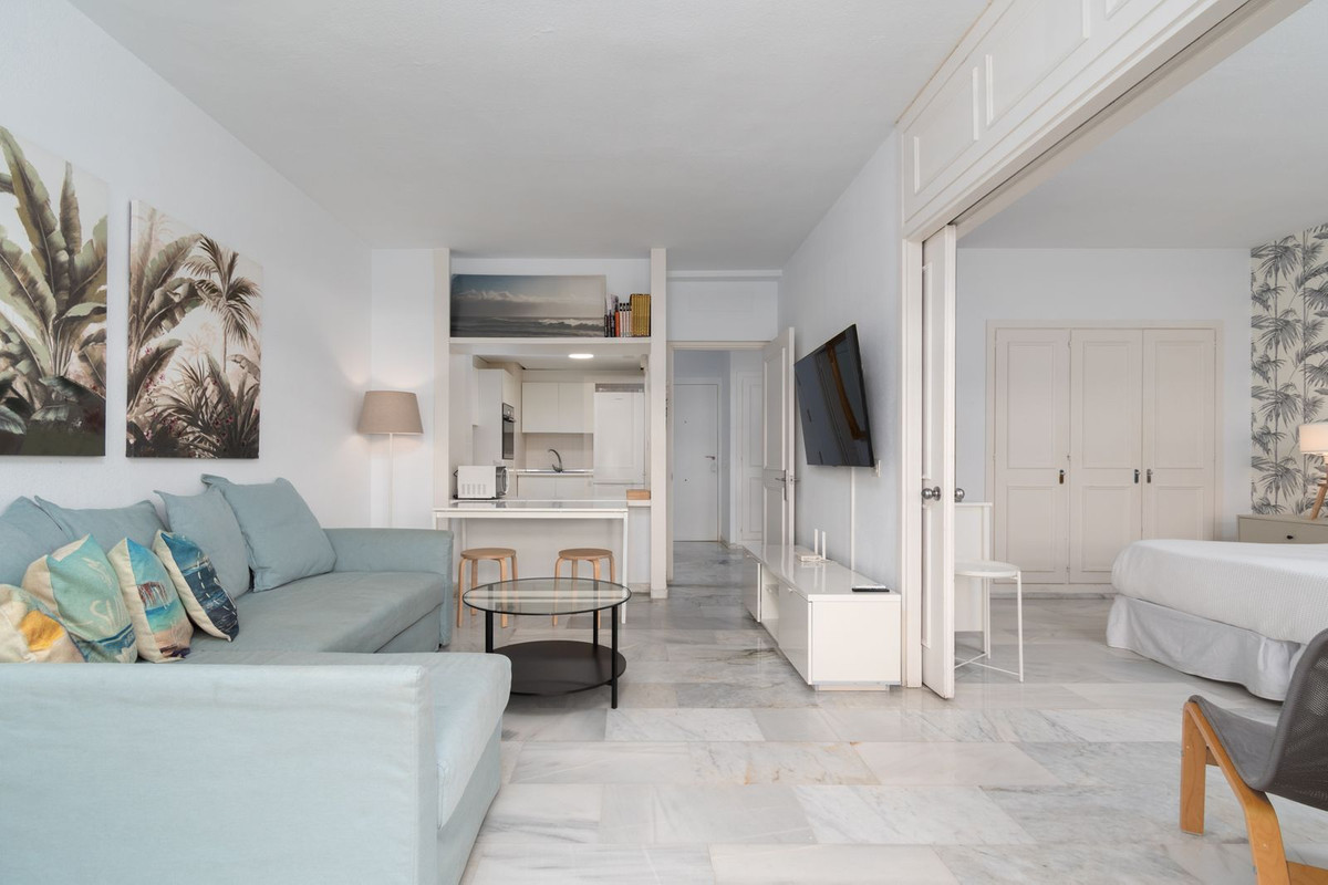 1 Bed Apartment for sale in The Golden Mile Costa Del Sol, Málaga, Spain