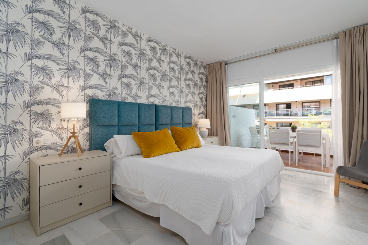 1 Bed Apartment for sale in The Golden Mile Costa Del Sol, Málaga, Spain