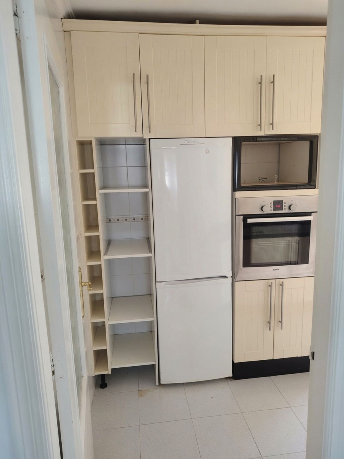 3 Bed Apartment for sale in Marbella Costa Del Sol, Málaga, Spain