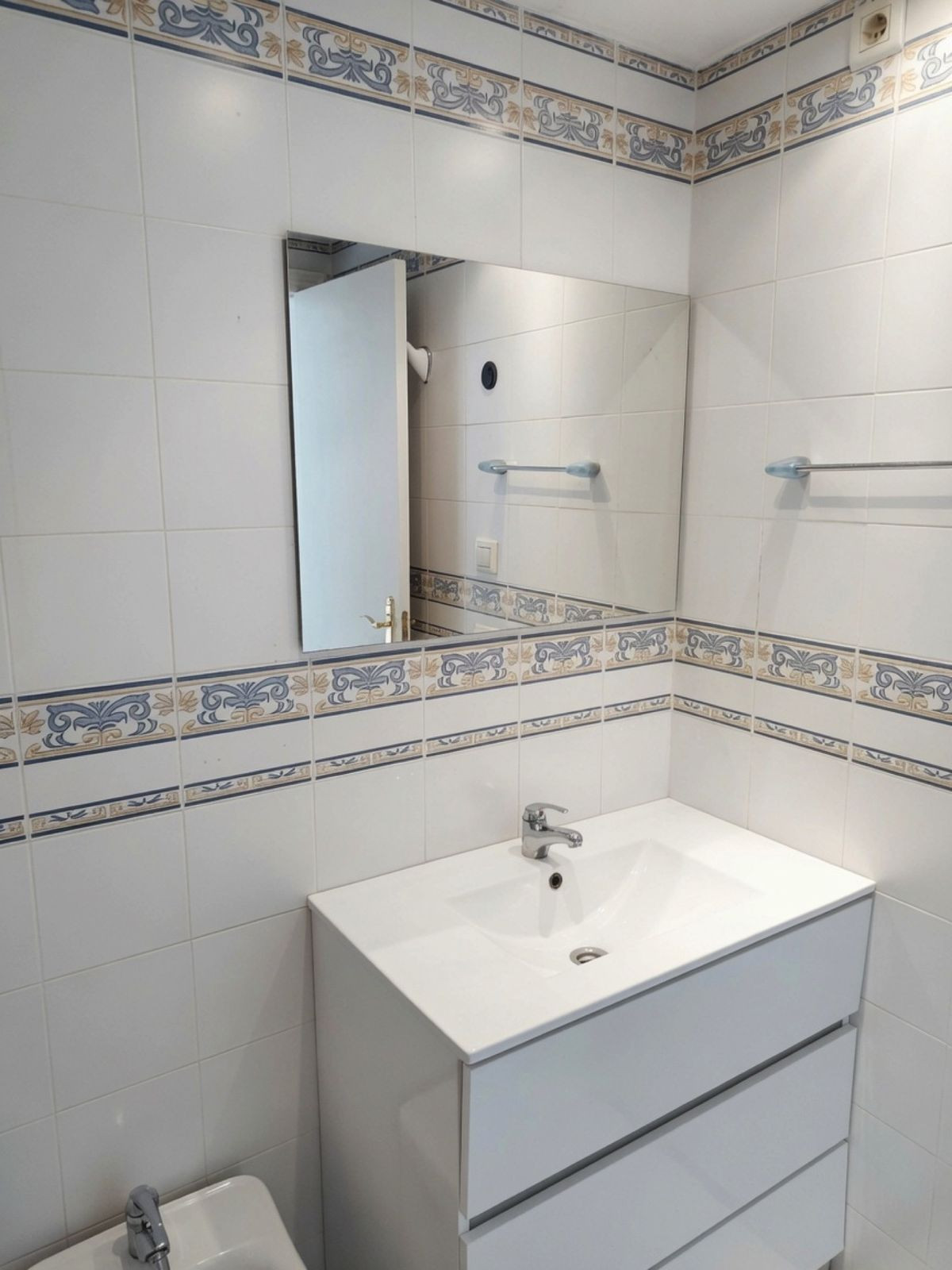3 Bed Apartment for sale in Marbella Costa Del Sol, Málaga, Spain