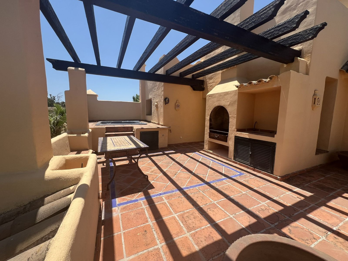 3 Bed Apartment for sale in Atalaya Costa Del Sol, Málaga, Spain