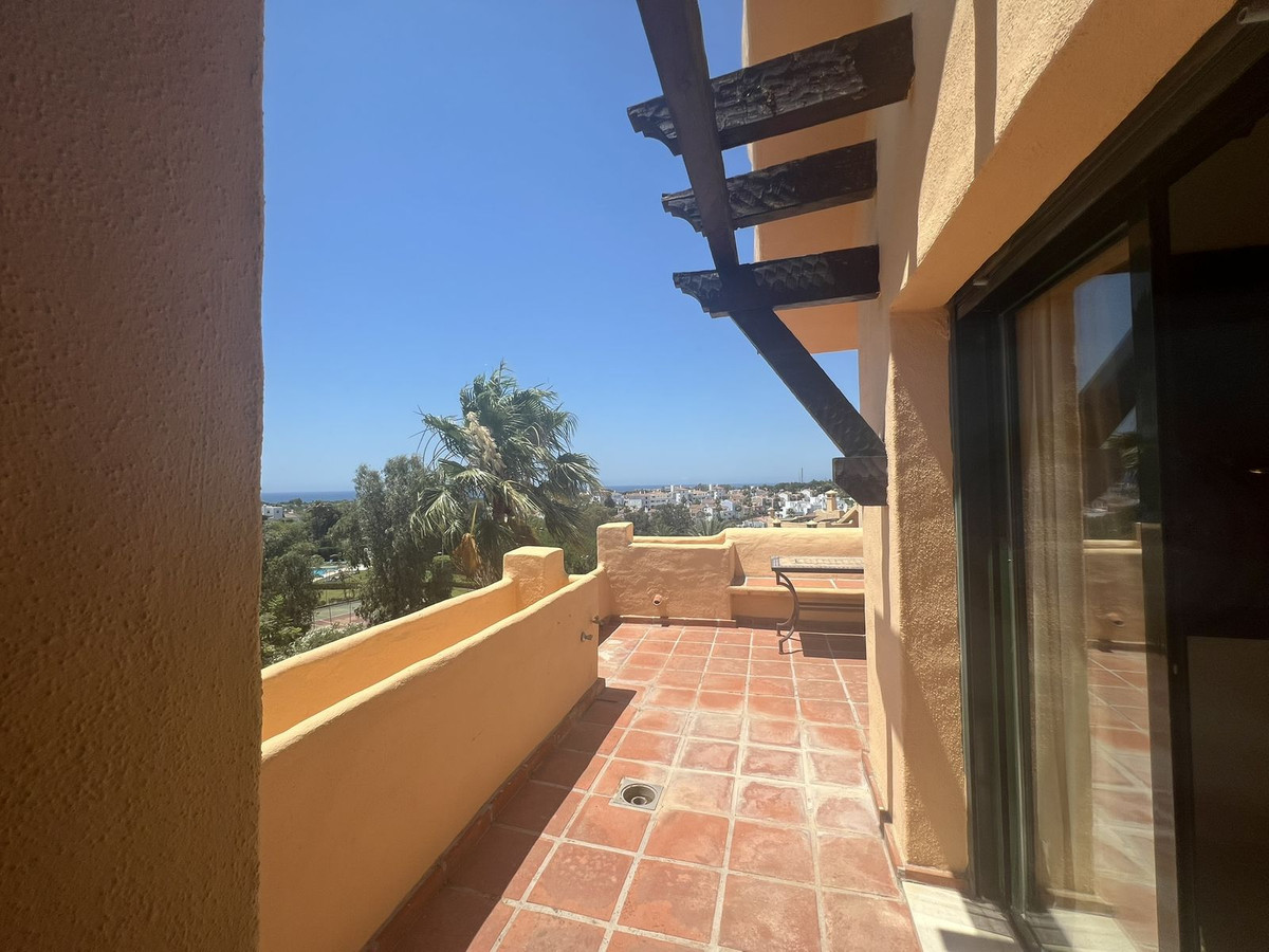 3 Bed Apartment for sale in Atalaya Costa Del Sol, Málaga, Spain