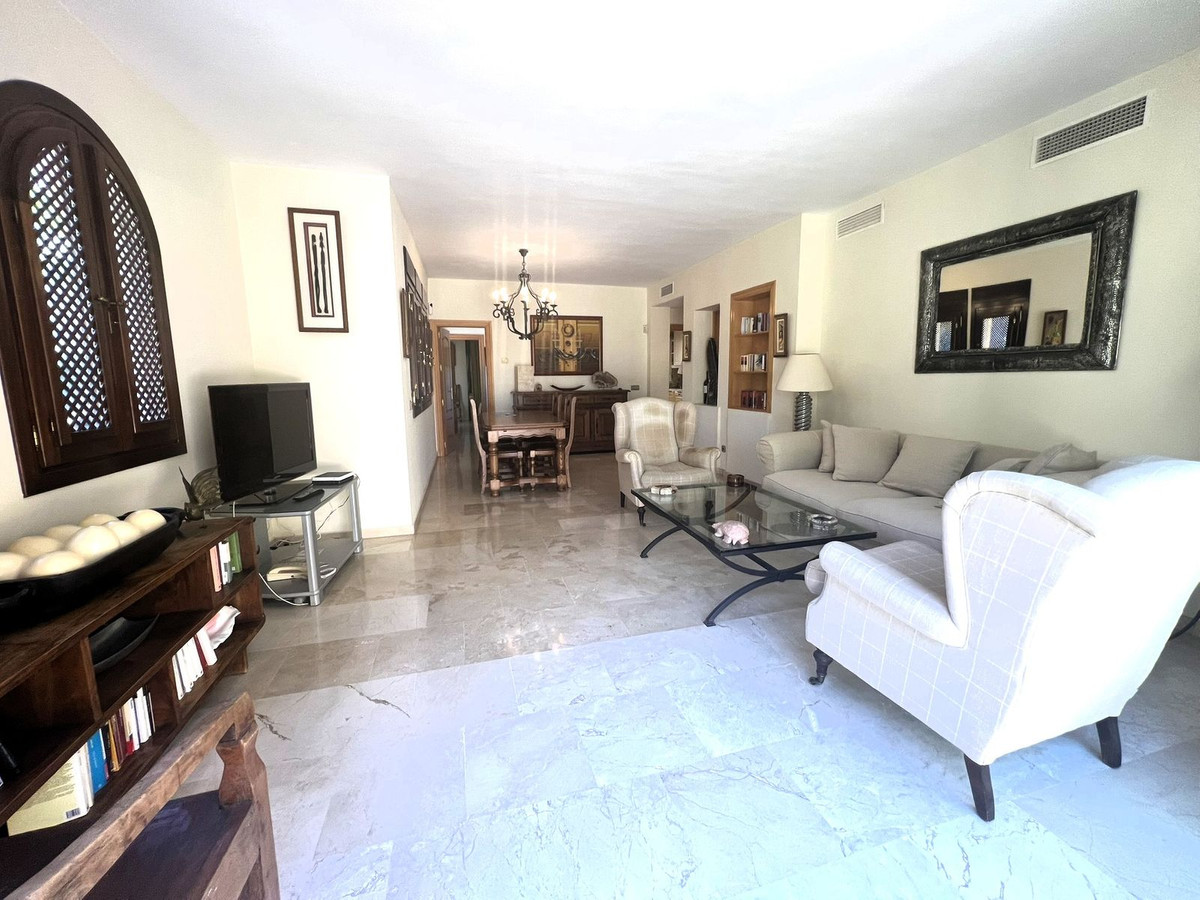 3 Bed Apartment for sale in Atalaya Costa Del Sol, Málaga, Spain