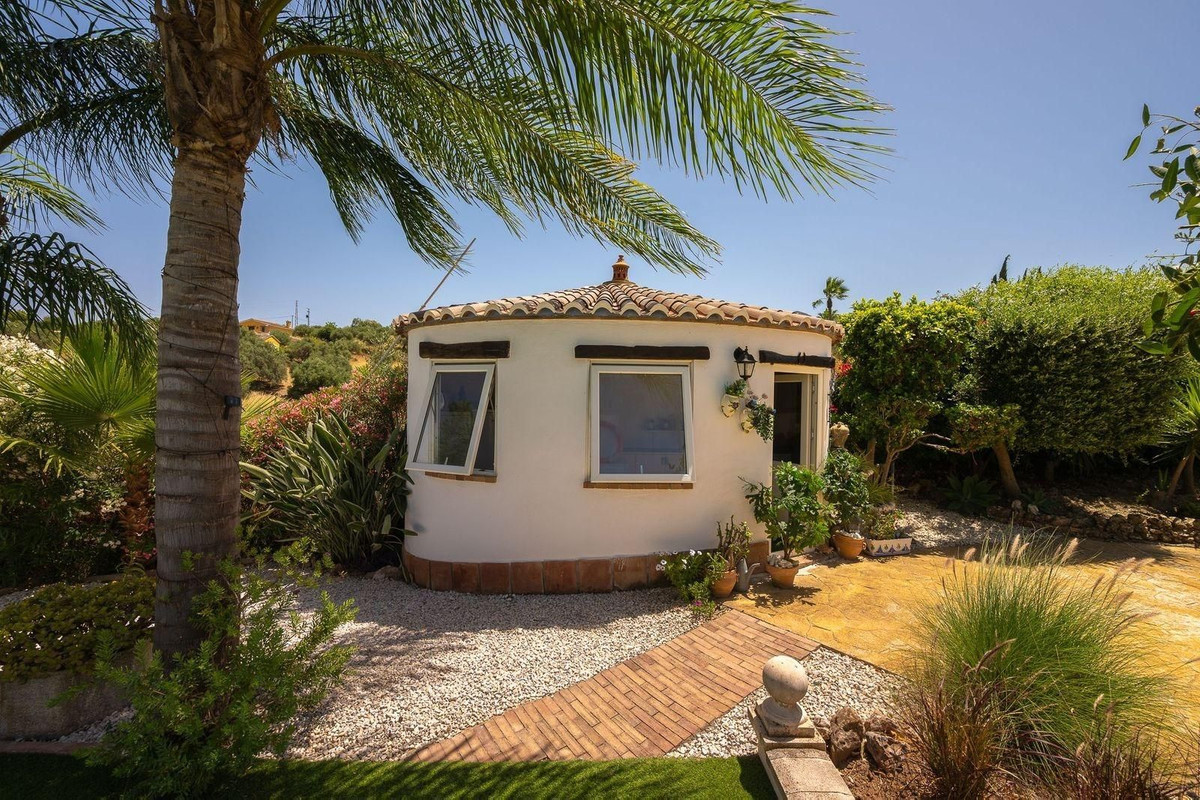 3 Bed Townhouse for sale in Alhaurín El Grande Costa Del Sol, Málaga, Spain