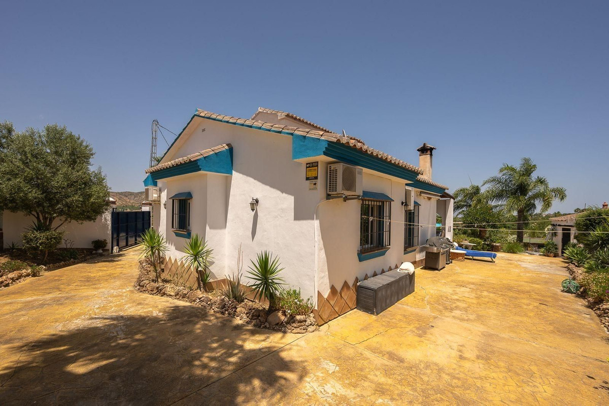 3 Bed Townhouse for sale in Alhaurín El Grande Costa Del Sol, Málaga, Spain