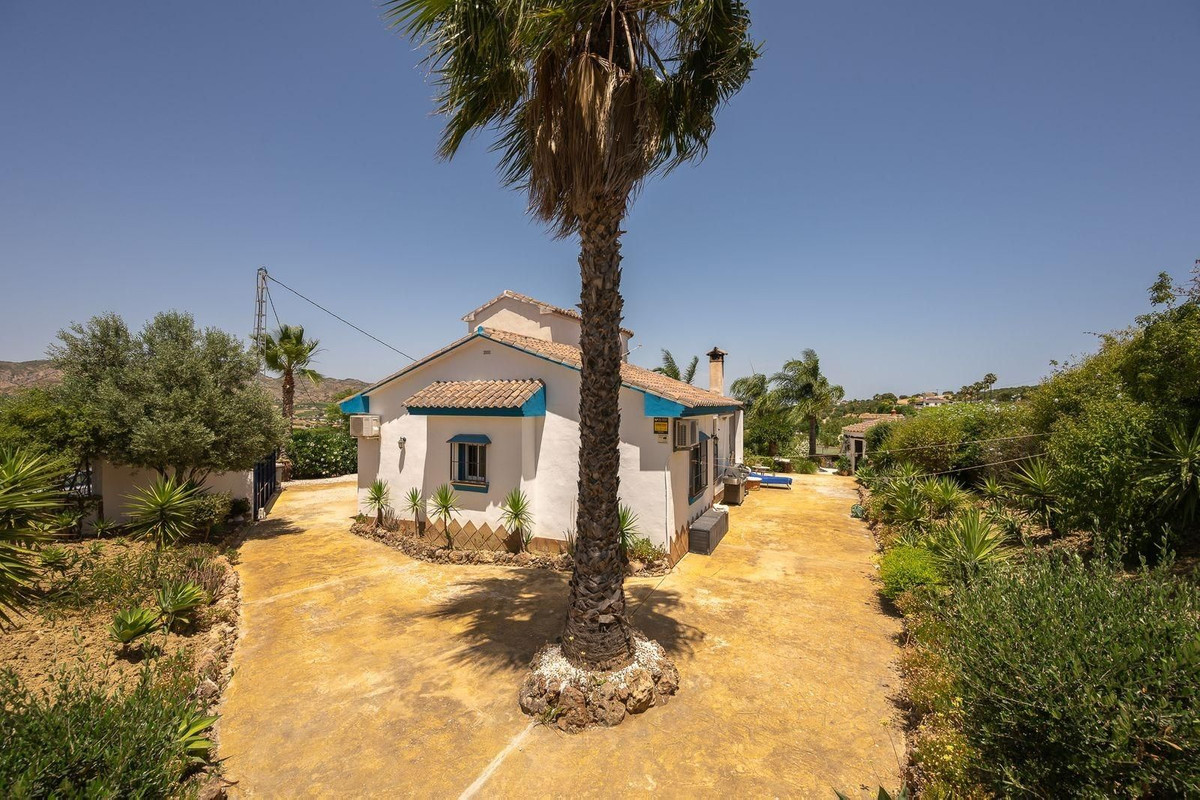 3 Bed Townhouse for sale in Alhaurín El Grande Costa Del Sol, Málaga, Spain