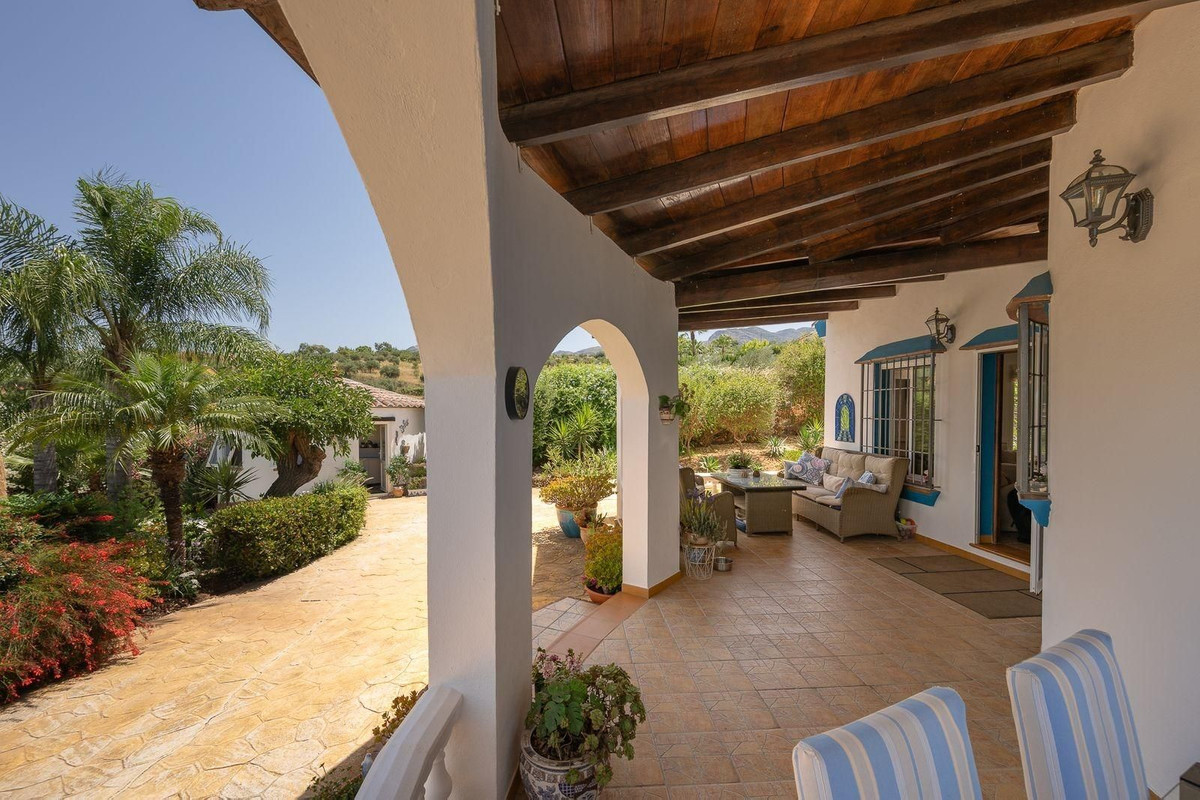 3 Bed Townhouse for sale in Alhaurín El Grande Costa Del Sol, Málaga, Spain