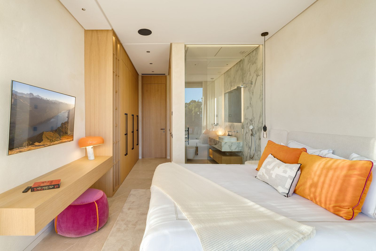 Se vende Villa - Chalet de 6 dormitorios en Costa Del Sol, Málaga, España