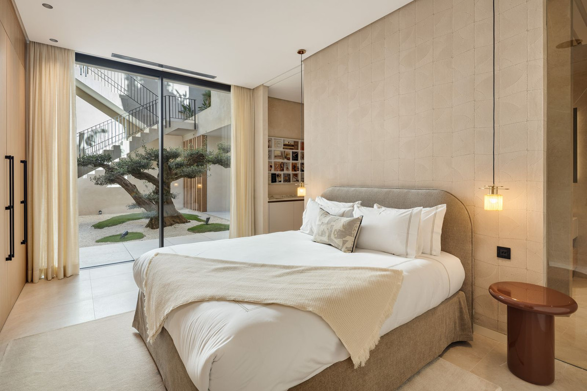 Se vende Villa - Chalet de 6 dormitorios en Costa Del Sol, Málaga, España