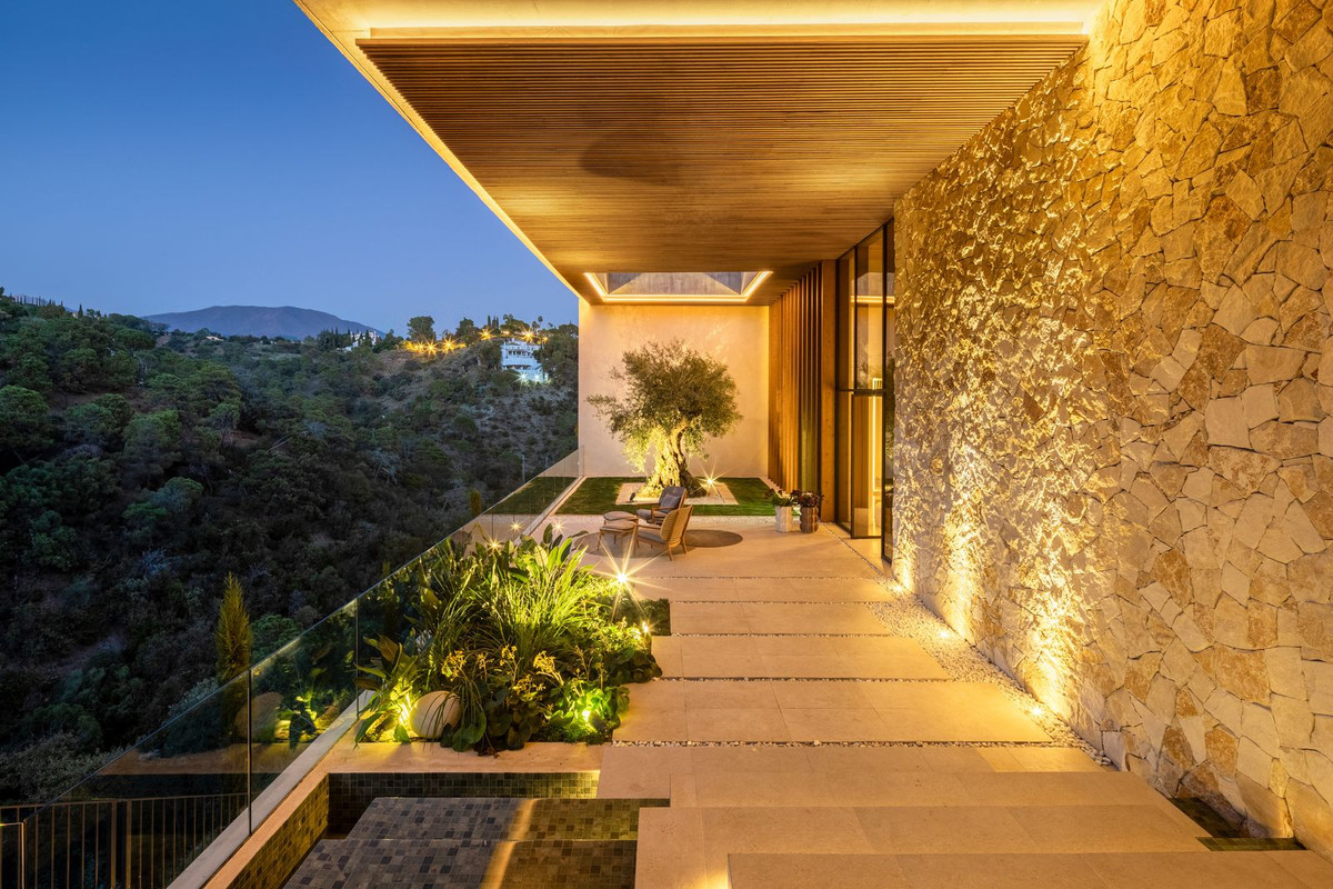 Se vende Villa - Chalet de 6 dormitorios en Costa Del Sol, Málaga, España