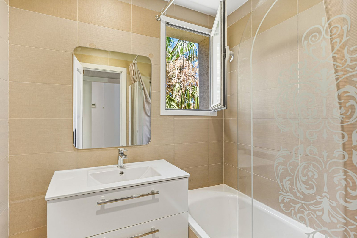 2 Bed Apartment for sale in Riviera Del Sol Costa Del Sol, Málaga, Spain