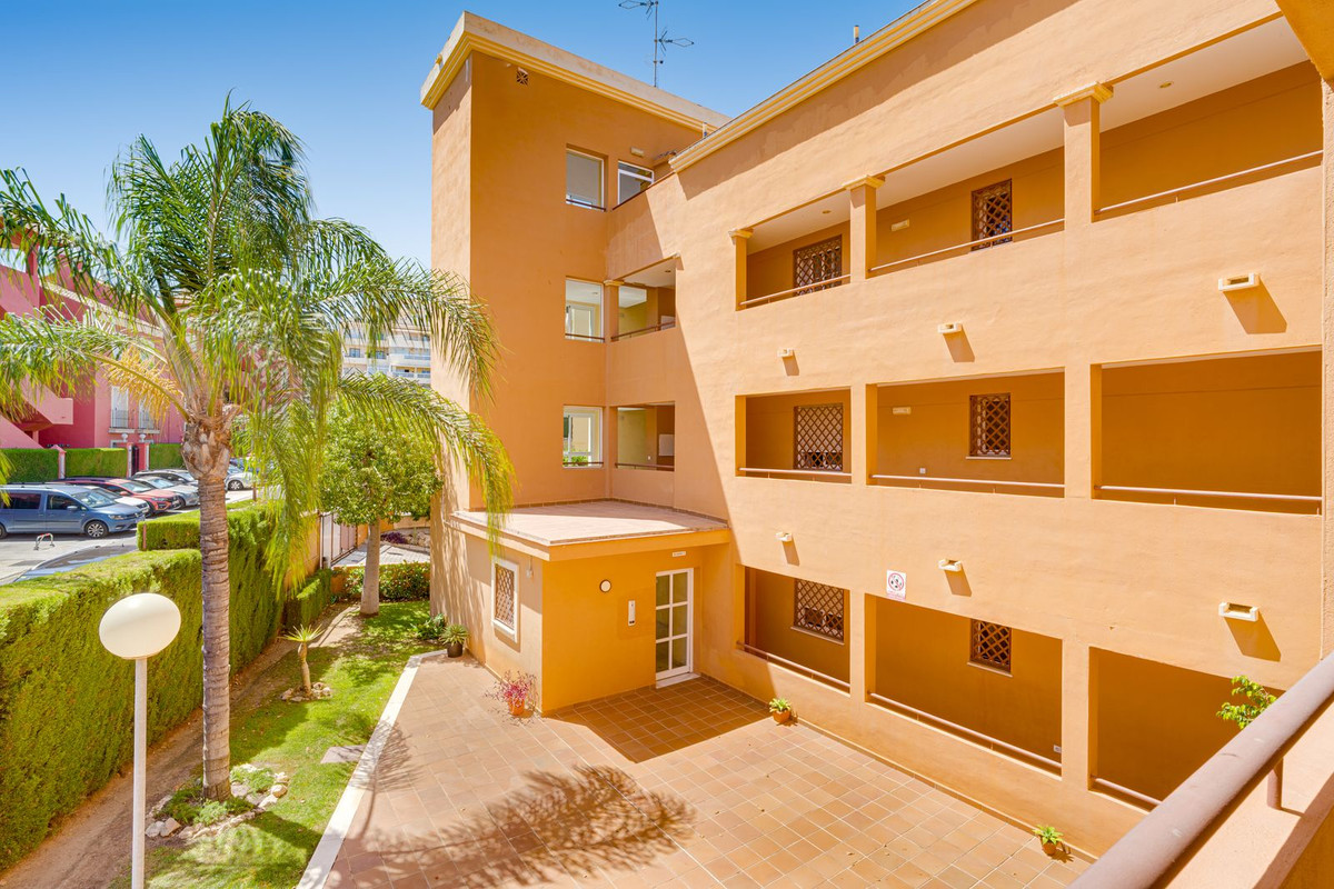 2 Bed Apartment for sale in Riviera Del Sol Costa Del Sol, Málaga, Spain